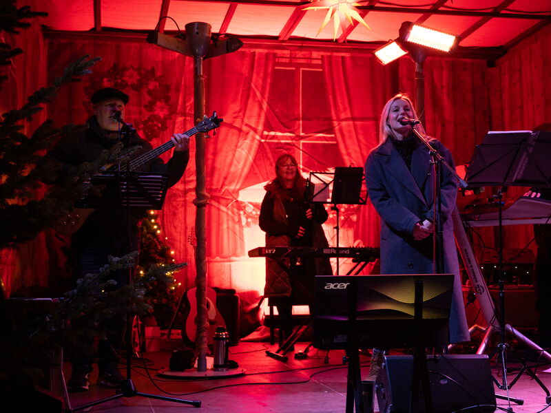 Band auf der Bühne
