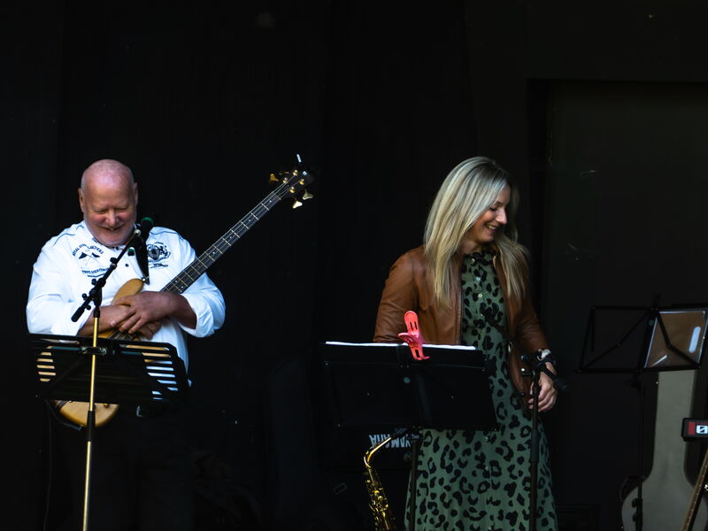 Band auf der Bühne
